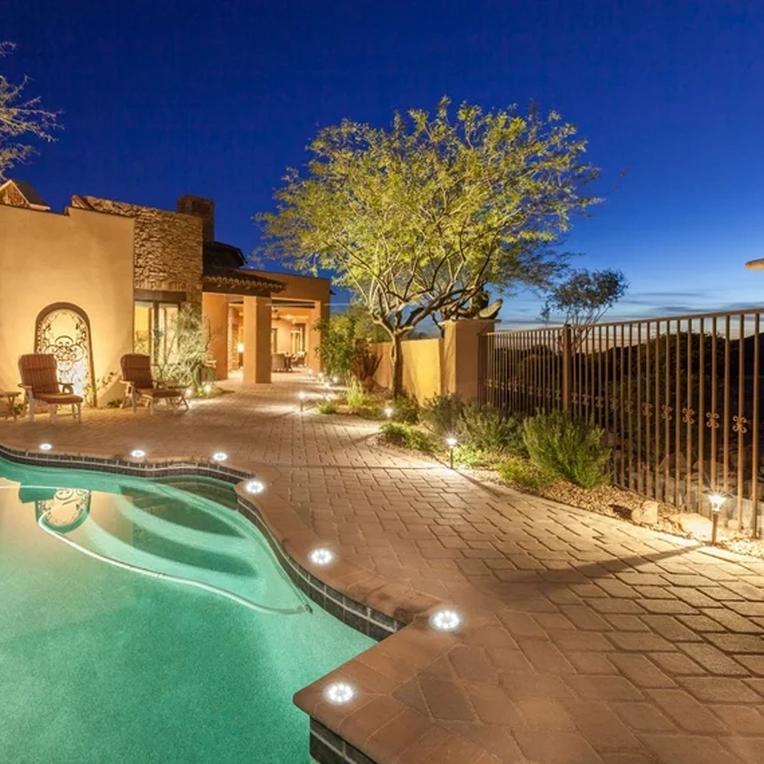 Solar Powered LED Garden Lights (4 Pc) Solar Powered LED Garden Lights (4 Pc)